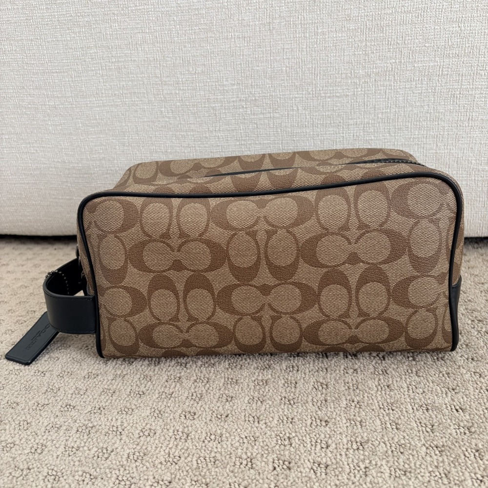 Coach Signature Logo Canvas‎ Brown Black Large Travel Kit CAR19 NWOT $225